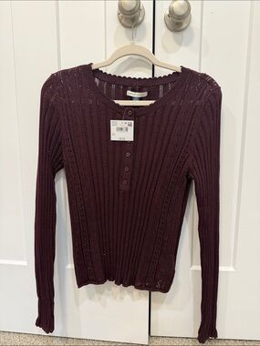American Eagle Outfitters Plum Ribbed Button-Front Long Sleeve Top